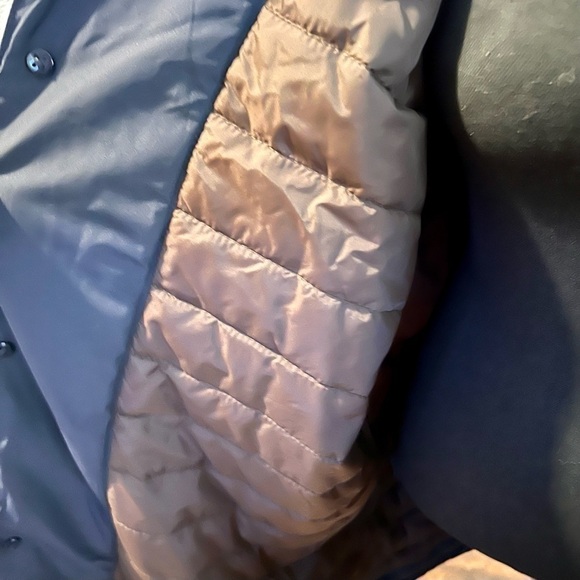 Lauren Ralph Lauren navy colored jacket. Pimaloft Size 44R - Picture 11 of 12